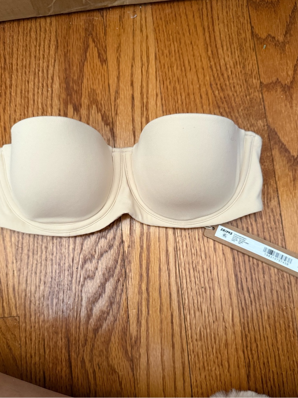 SKIMS Strapless Bandeau Bra in Light Nude
